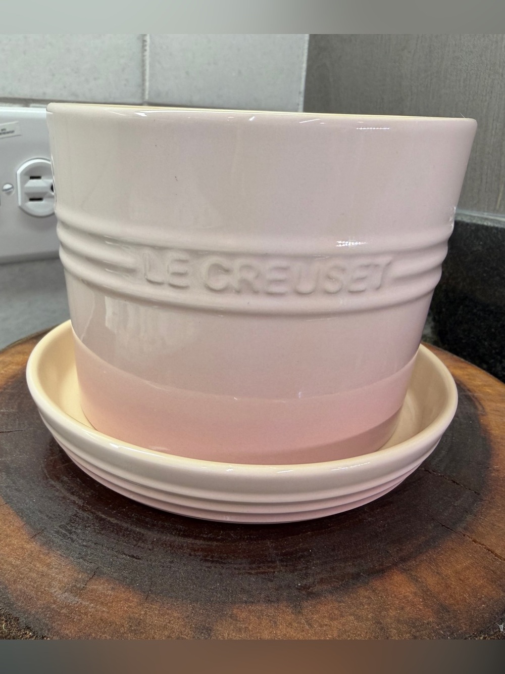 Le Creuset Herb Planter with Tray 14cm Shell Pink Stoneware Flower Pot NEW